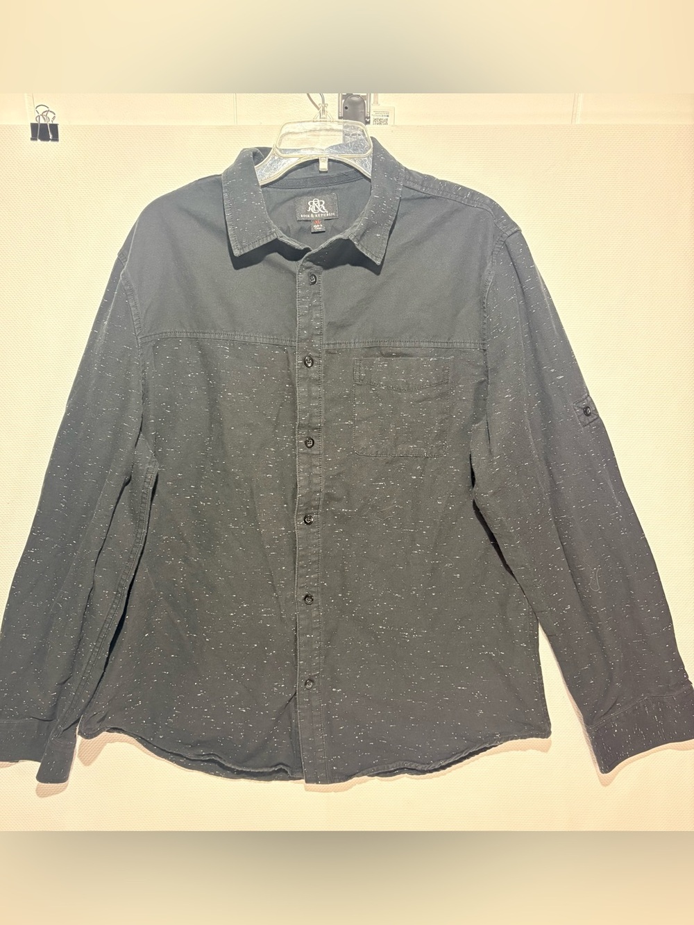 Rock & Republic Black Speckled Long-Sleeve Button-Down Shirt